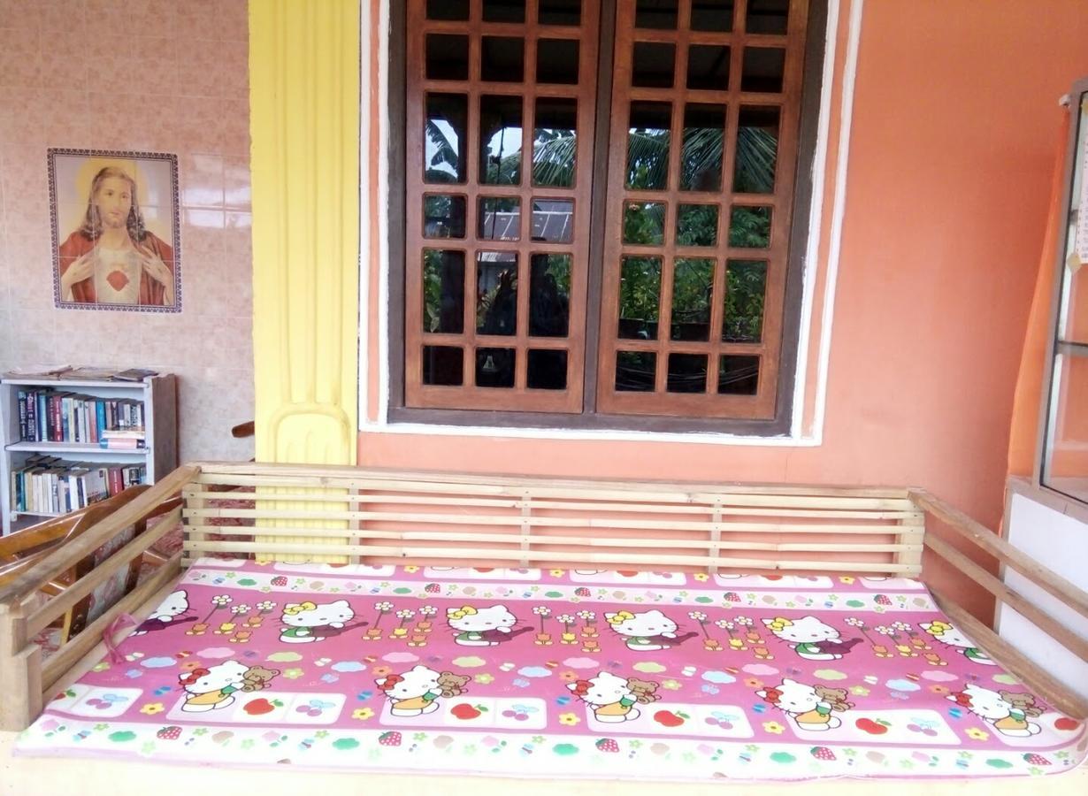 Novita Homestay Bunaken Exterior photo